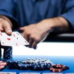 Chip leader poker strategy: Chiến thuật chơi hiệu quả khi nhiều chip!