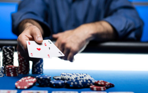 Chip leader poker strategy: Chiến thuật chơi hiệu quả khi nhiều chip!